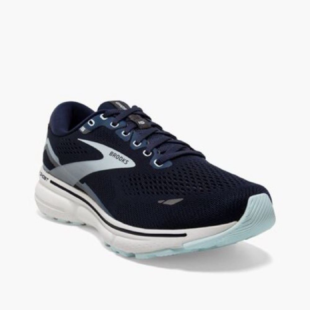 Brooks Ghost 15 Running Shoes (like new)